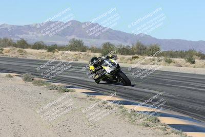 media/Dec-04-2025-Racers Edge (Thu) [[5ebc9f124d]]/2-A Group/1-Session 2 (Turn 7 Inside)/